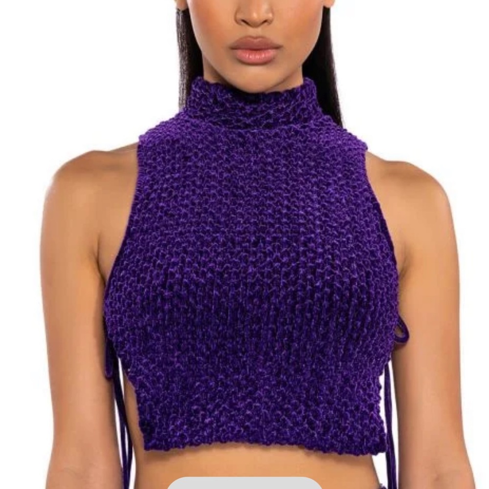 Akira Sleeveless Velvet Top Size L NWT
